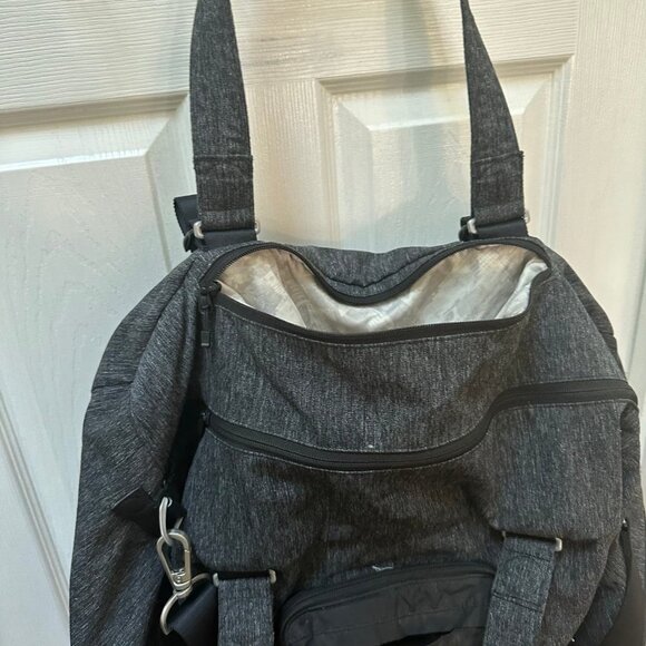 Lululemon city sweat duffle bag gray weekender gym bag 34L - Picture 11 of 11